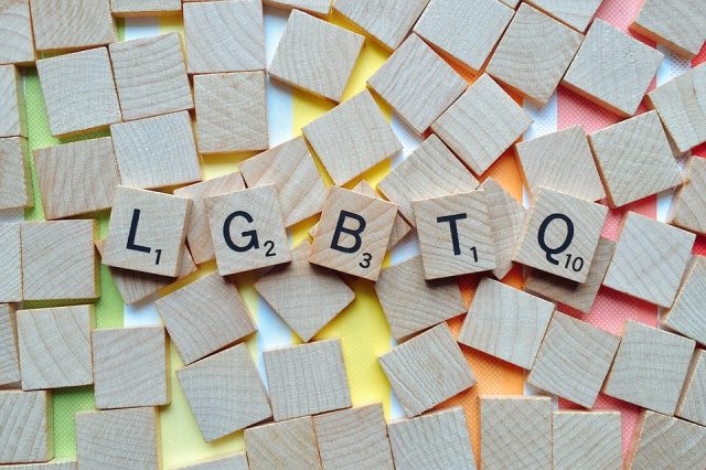 LGBTの文字が書かれたブロック
